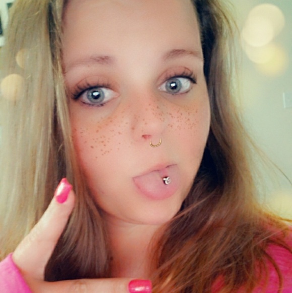 Meet your Posher, Bryttany - Picture 1 of 1